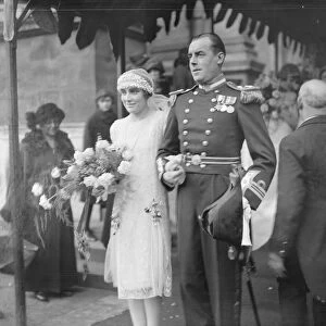Wedding of Lieut Comm C Es Farrant and Miss Carver at Brompton Oratory 17 December 1925