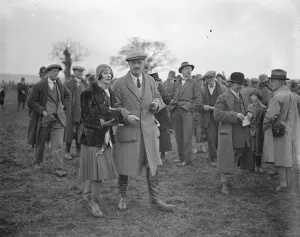 Beaufort Hunt point to point at Hazelton. Mrs Dudley Ward and Lord Dudley. 1 Beaufort Hunt point to point at Hazelton. Mrs Dudley Ward and Lord Dudley. 1