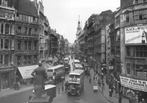 City of London Cheapside Street in the thirties The building on both sides of the City of London Cheapside Street in the thirties The building on both sides of the