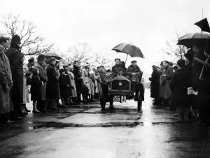 The crowd give a clear run to this 1903 Richard Brasier at the start of the Veteran The crowd give a clear run to this 1903 Richard Brasier at the start of the Veteran