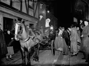Departures by horse drawn carriage from the Early Victorian Ball at Dartford in Kent Departures by horse drawn carriage from the Early Victorian Ball at Dartford in Kent