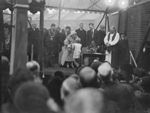 Duchess of York opens new flats at Isle Dogs. The Duchess of York, who was unable Duchess of York opens new flats at Isle Dogs. The Duchess of York, who was unable