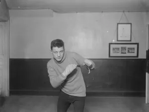 Emil Fladner, the fly weight champion of France. 17 December 1927 Emil Fladner, the fly weight champion of France. 17 December 1927