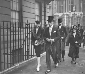 Guests arriving for the Roper Curzon, Whitaker wedding. Mrs Frederick Pelham Clinton Guests arriving for the Roper Curzon, Whitaker wedding. Mrs Frederick Pelham Clinton
