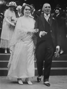 Irish bride for Sir T H Grattan Esmonde. Sir T H Grattan Esmonde, Bt and Miss Irish bride for Sir T H Grattan Esmonde. Sir T H Grattan Esmonde, Bt and Miss