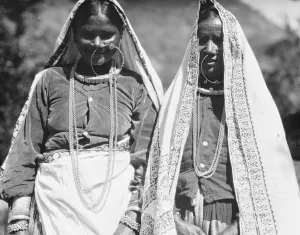 Kumaoni women, Uttarakhand, India. Kumaon is the fascinating hill region of Kumaoni women, Uttarakhand, India. Kumaon is the fascinating hill region of