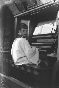 Master Ivor Keys at the organ of St Marys Parish church, Littlehampton, Sussex Master Ivor Keys at the organ of St Marys Parish church, Littlehampton, Sussex