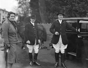 The Meet of the West Kent hunt at Penshurst. Miss Davidson, Mr G M Davidson The Meet of the West Kent hunt at Penshurst. Miss Davidson, Mr G M Davidson