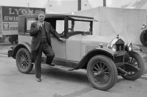 Mr Ross - Beel of Longdown Lane, Ewell with his motor car. 1933 Mr Ross - Beel of Longdown Lane, Ewell with his motor car. 1933