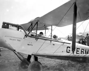 Mrs Alan Cobham leaving Waddon Aerodrome to meet her husband on the return from his great flight Mrs Alan Cobham leaving Waddon Aerodrome to meet her husband on the return from his great flight