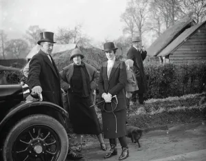 North Cotswold meet at Hinton, near Evesham. Captain and Lady Mary Strickland and Miss Wyndham North Cotswold meet at Hinton, near Evesham. Captain and Lady Mary Strickland and Miss Wyndham