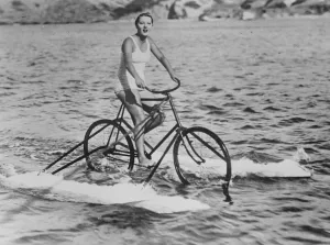 Pretty Hollywood beauty introduces a new watersport. Dorothy Mackail star of many Pretty Hollywood beauty introduces a new watersport. Dorothy Mackail star of many