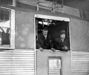 Being re-conditioned at Cardington Aerodrome. Sir Samuel Hoare ( Minister for air ) Being re-conditioned at Cardington Aerodrome. Sir Samuel Hoare ( Minister for air )