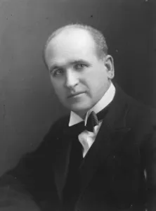 Romance of the British hospital movement. Dr A Delbert Evans, of Wimpole Street Romance of the British hospital movement. Dr A Delbert Evans, of Wimpole Street
