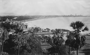 Scene of the Indian kidnapping drama. Malabar Hill, the best residential quarter of Bombay Scene of the Indian kidnapping drama. Malabar Hill, the best residential quarter of Bombay
