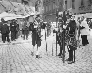 Striking Procession in honour of our lady of Boulogne French functionaries ( corresponding Striking Procession in honour of our lady of Boulogne French functionaries ( corresponding