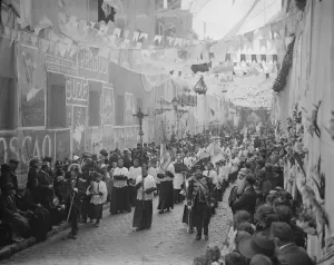 Striking procession of Our Lady at Boulogne. The Procession passing through Striking procession of Our Lady at Boulogne. The Procession passing through