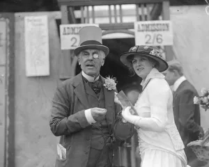 Theatrical garden party at the botanic gardens. Sir Squire Bancroft and Miss Gladys Theatrical garden party at the botanic gardens. Sir Squire Bancroft and Miss Gladys