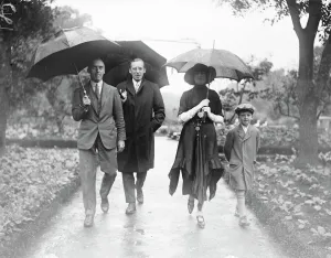 At the variety artist benevolent institution at Twickenham Mr R H Gillespie ( centre At the variety artist benevolent institution at Twickenham Mr R H Gillespie ( centre