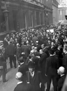 War Crisis, 1939. The scene outside Stock Exchange. 5 September 1939 War Crisis, 1939. The scene outside Stock Exchange. 5 September 1939