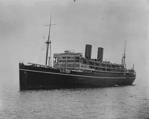 Wonder of the most up to date all - electric liner. Victory of India 19, 700 tons Wonder of the most up to date all - electric liner. Victory of India 19, 700 tons
