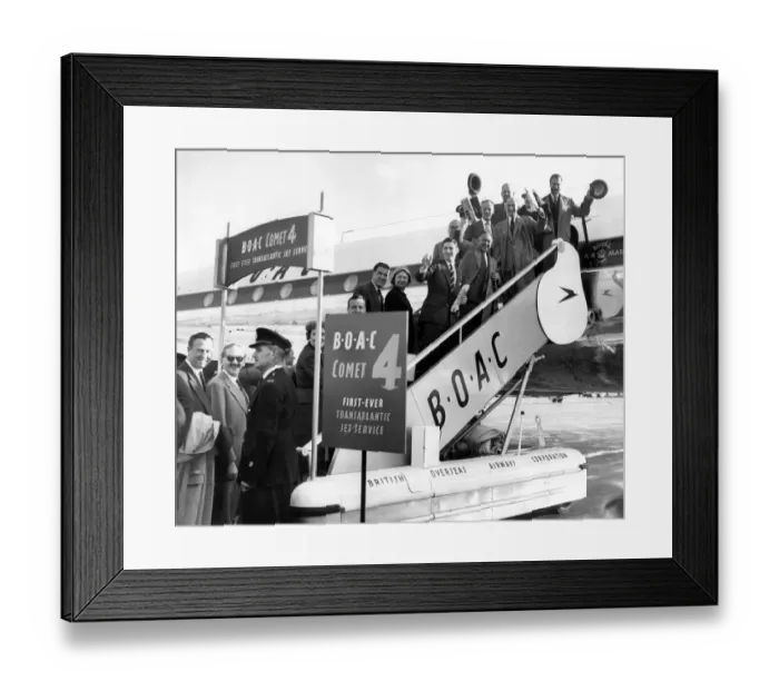 Framed Print : The BOAC Comet 4 beat the much publicised Pan American Airways Boeing 707 in setting Framed Print : The BOAC Comet 4 beat the much publicised Pan American Airways Boeing 707 in setting