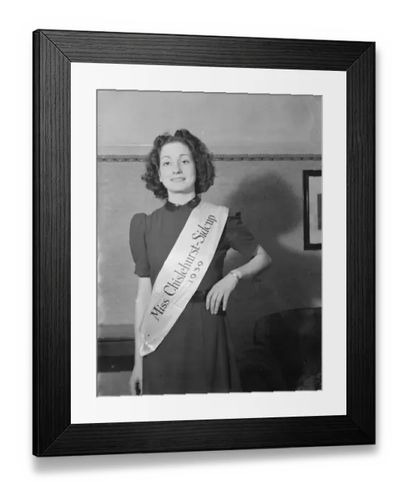 Framed Print : Miss Marion Bloice who is the 1939 Miss Chislehurst - Sidcup. 1939 Framed Print : Miss Marion Bloice who is the 1939 Miss Chislehurst - Sidcup. 1939