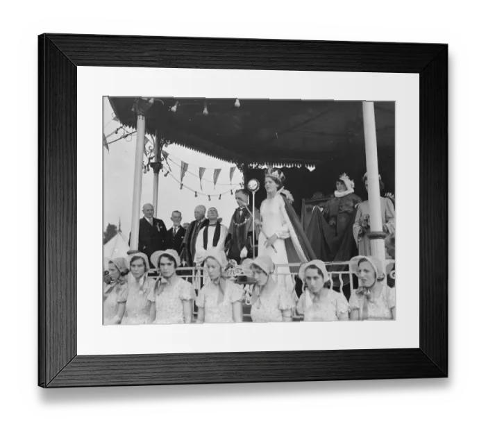 Framed Print : The Dartford Carnival Queen in the band stand giving a speech at her coronation