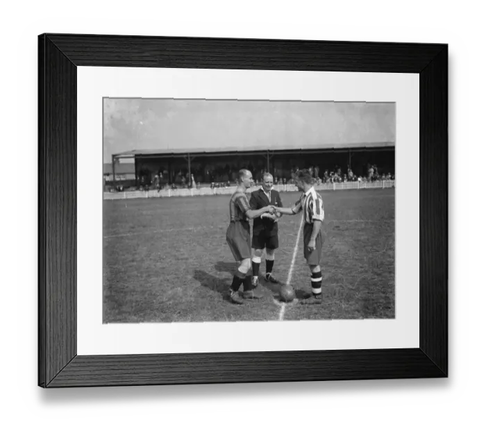 Framed Print : Football. Dartford versus Graywanderers. 1937 Framed Print : Football. Dartford versus Graywanderers. 1937