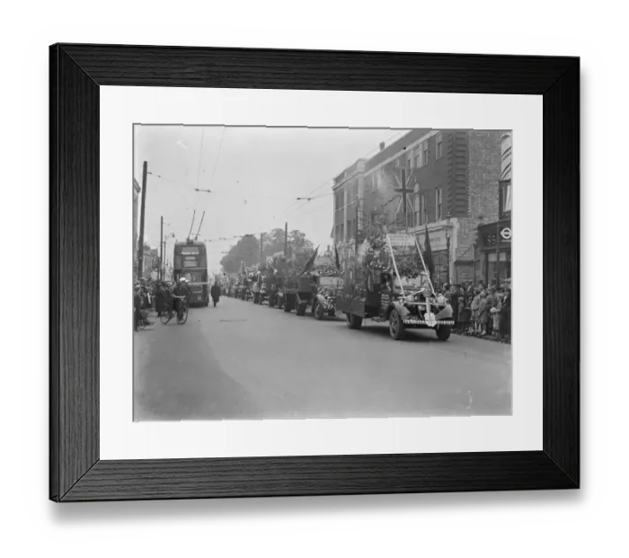 Framed Print : Coronation festivities in Bexleyheath, Kent, to celebrate the coronation of King Framed Print : Coronation festivities in Bexleyheath, Kent, to celebrate the coronation of King