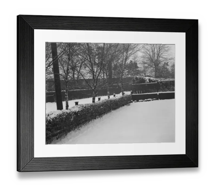 Framed Print : Snow scenes at nr 21 on Foots Cray Lane in Sidcup, Kent. 1938 Framed Print : Snow scenes at nr 21 on Foots Cray Lane in Sidcup, Kent. 1938