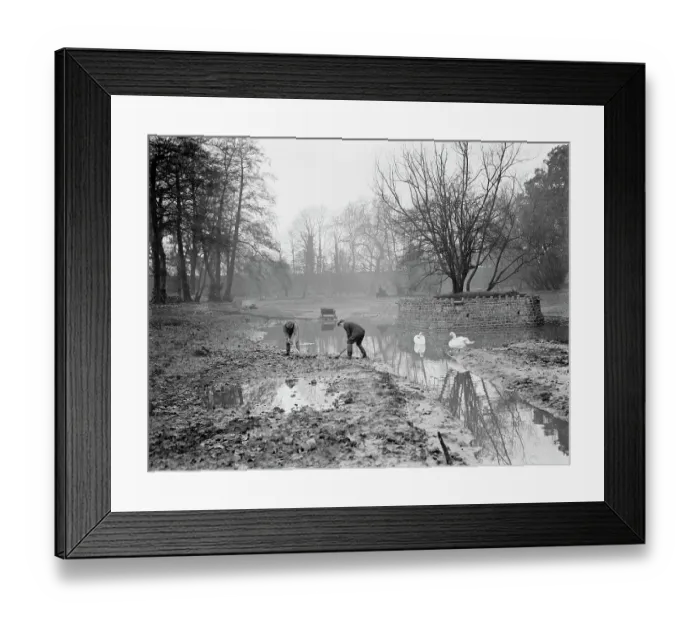 Framed Print : Workmen reconstructing the old Mottingham gardens, Bromley. 1937 Framed Print : Workmen reconstructing the old Mottingham gardens, Bromley. 1937