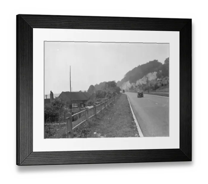 Framed Print : Old cottages on the hill side in Wrotham, Kent. 1938 Framed Print : Old cottages on the hill side in Wrotham, Kent. 1938