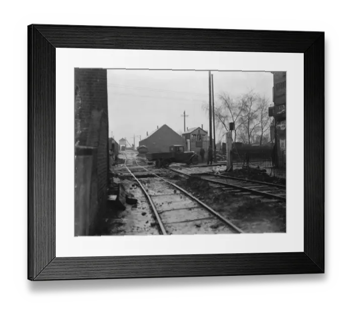 Framed Print : Railway and road repairs taking place at Westwood Erith, London. 1937