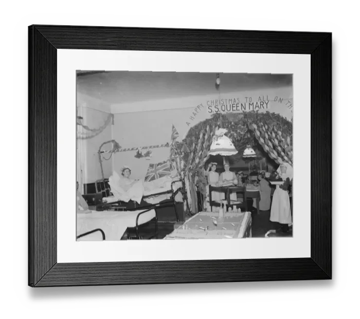 Framed Print : Christmas decorations for those on SS Queen Mary, at the County Hospital Dartford, Kent
