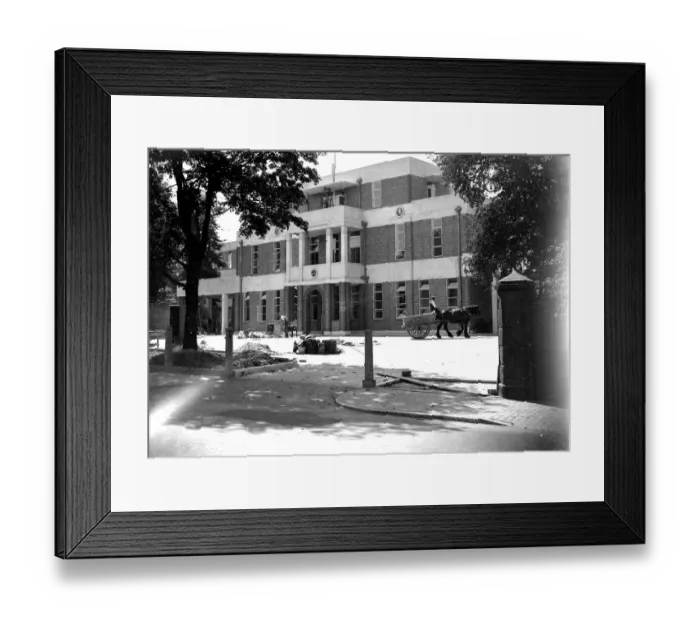 Framed Print : Tunbridge Wells Hospital building. 1934 Framed Print : Tunbridge Wells Hospital building. 1934