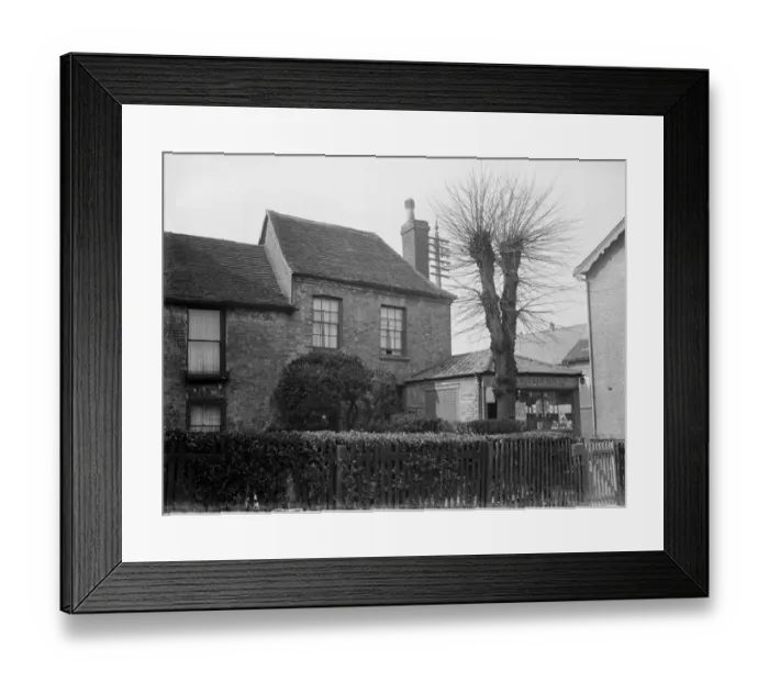 Framed Print : Od cottage, Chislehurst, Kent. 1935
