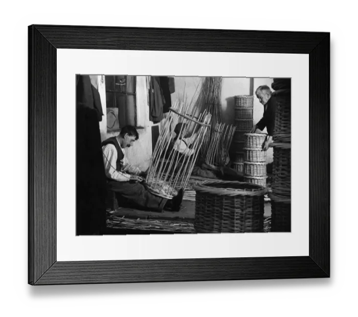 Framed Print : Basket weaving in Swanley 1936 A TopFoto