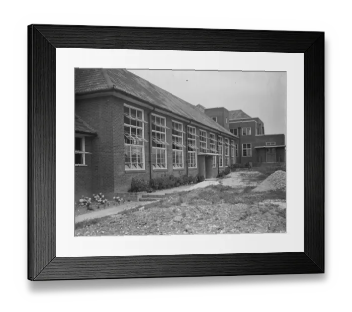 Framed Print : The Orpington Central School for John Gibbs in Kent. 1938