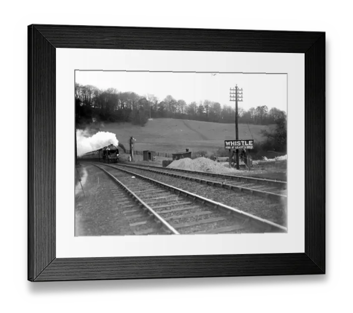 Framed Print : Southern Railway (SR) Electric at Poll Hill, Kent. 1934