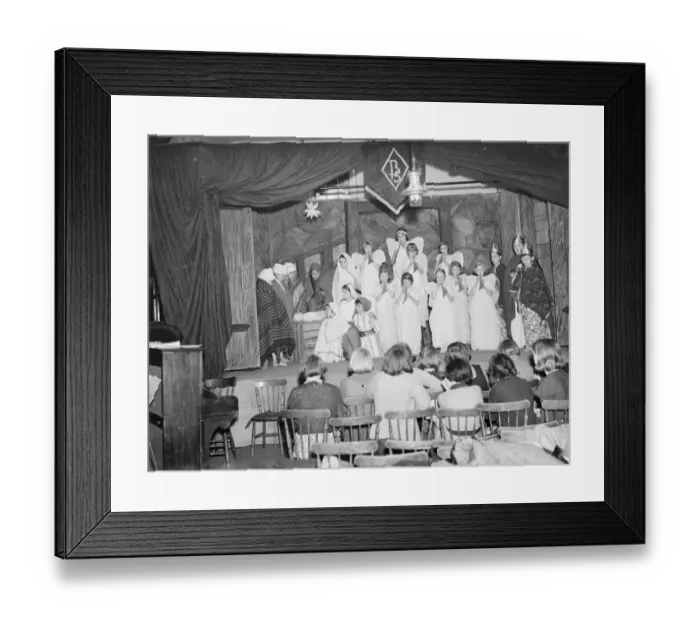 Framed Print : School children from Brent School in Dartford, Kent, performing a Nativity play