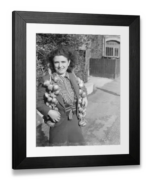 Framed Print : A Spanish onion girl in Sidcup, Kent. 1938 Framed Print : A Spanish onion girl in Sidcup, Kent. 1938