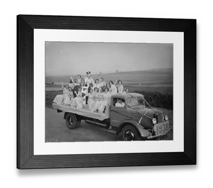 Framed Print : The Dartford Carnival Queen with her attendees parade on a lorry. 1938
