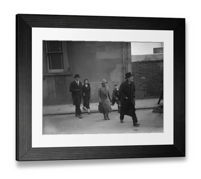Framed Print : Vicar of Greenhithe leaving court having been accused of assaulting a boy, Jack Jones Framed Print : Vicar of Greenhithe leaving court having been accused of assaulting a boy, Jack Jones