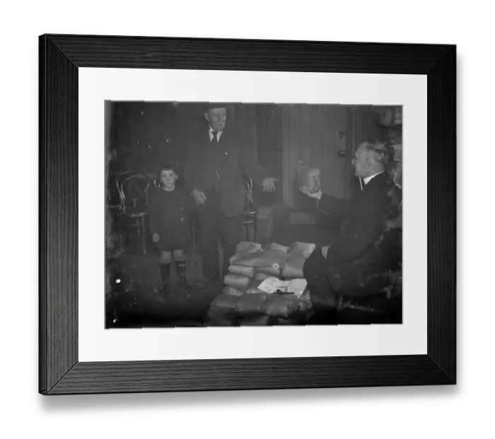 Framed Print : Pea Charity, Horton Kirby. 1934 Framed Print : Pea Charity, Horton Kirby. 1934