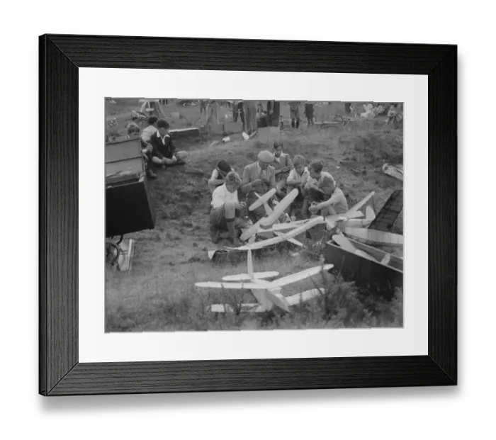 Framed Print : Model Flying Club, Dartford Heath. 7 August 1937 Framed Print : Model Flying Club, Dartford Heath. 7 August 1937