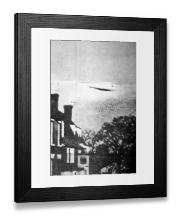 Framed Print : UFO photographed from Cranbrook High School, Cranbrook, England in December 1944 (14 Framed Print : UFO photographed from Cranbrook High School, Cranbrook, England in December 1944 (14