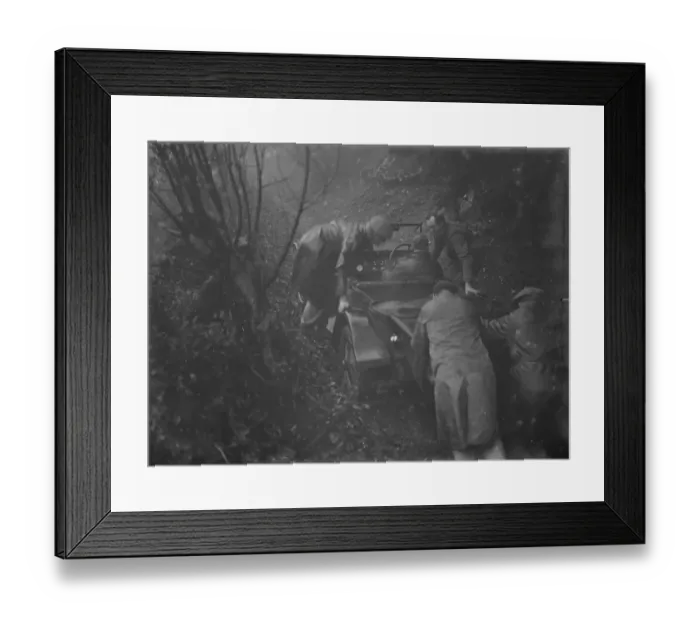 Framed Print : Kent Border Motor Club hill trial. Pushing a competitor up a track