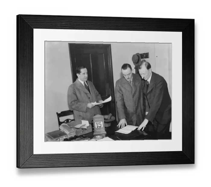Framed Print : The K C Election. Franke Edward Clarke (left), MP for Dartford, Kent, and Tom