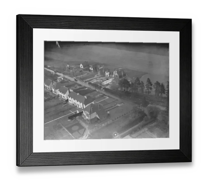 Framed Print : Aerial view of Horton Kirby, Kent. 1935 Framed Print : Aerial view of Horton Kirby, Kent. 1935